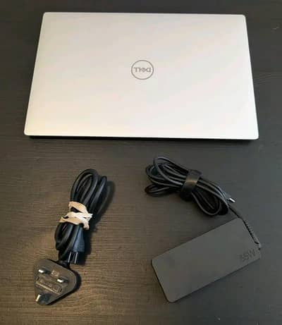 Dell XPS Laptop Core i7-12 Gen,2 TB SSD hard Disk