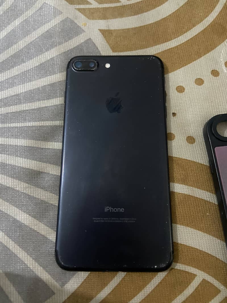 Apple iPhone 7 Plus 2