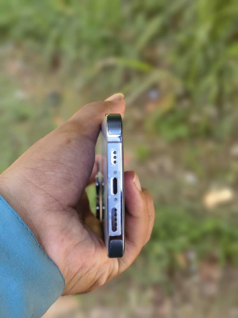 Apple iPhone 13 Pro 3