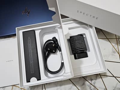 Hp Spectre x360 - 14 | i7-1255U | 10 Cores | 16GB / 1TB SSD | with BOX