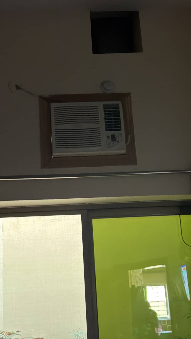 Window AC 0