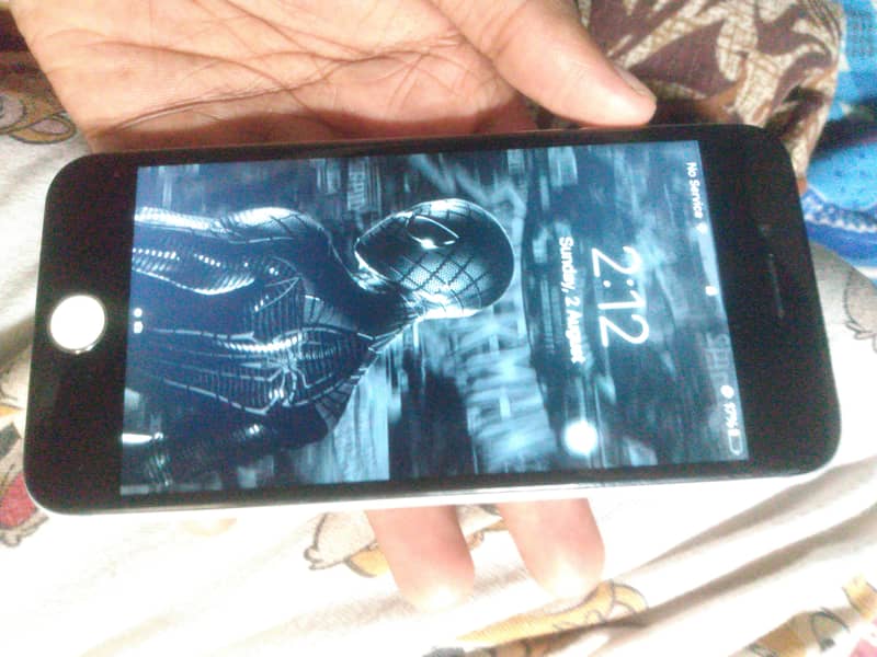 Apple iPhone 7 3
