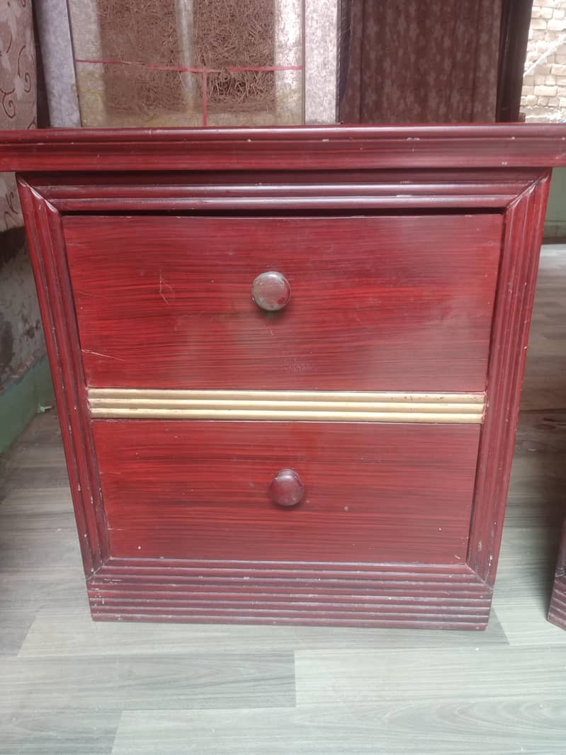 Side Table 0