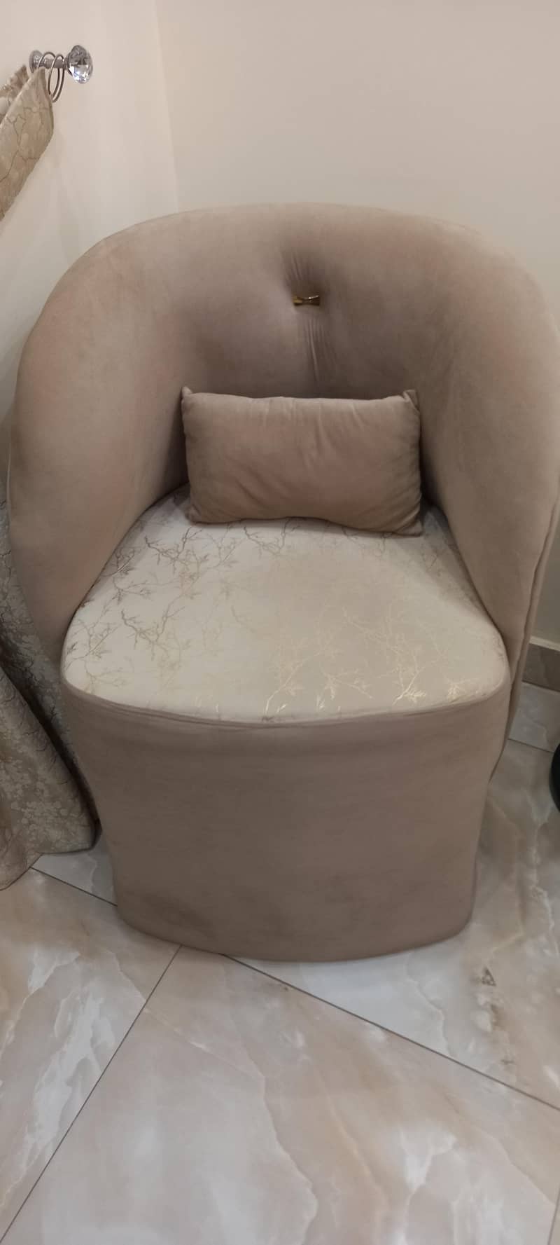 Sofa Chairs 1