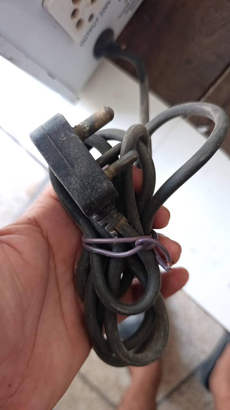 ups good condition 2