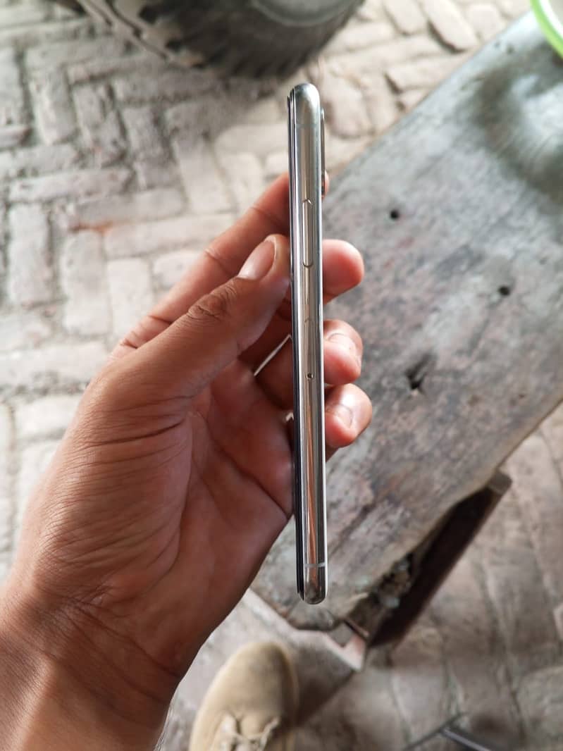 Apple iPhone X 1
