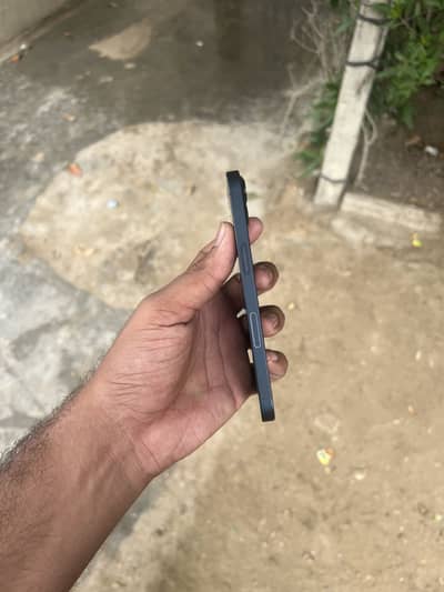 Iphone 13 with box urgent sell