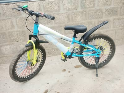 mountain bikes for kids (used only 4 months) new bicycle