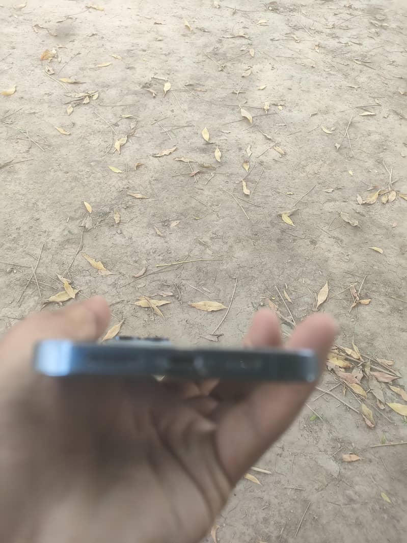 Apple iPhone 13 Pro Max 3