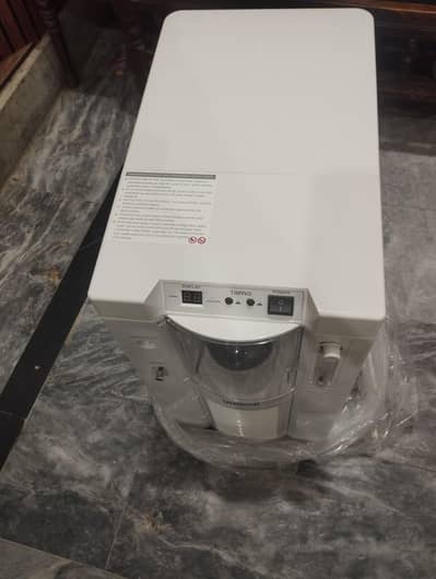 Yuwell 5L Oxygen Concentrator – Excellent Condition