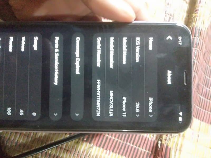 Apple iPhone 11 3