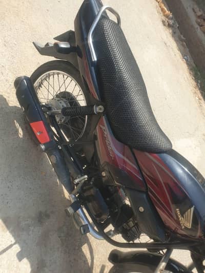 HONDA PRIDER BLACK ایڈیشن