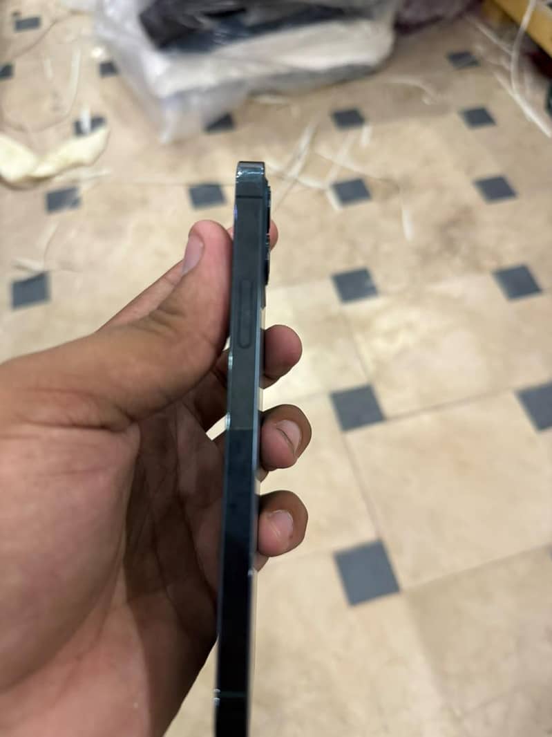 Apple iPhone 12 Pro 8