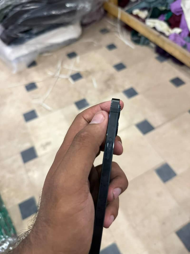 Apple iPhone 12 Pro 13