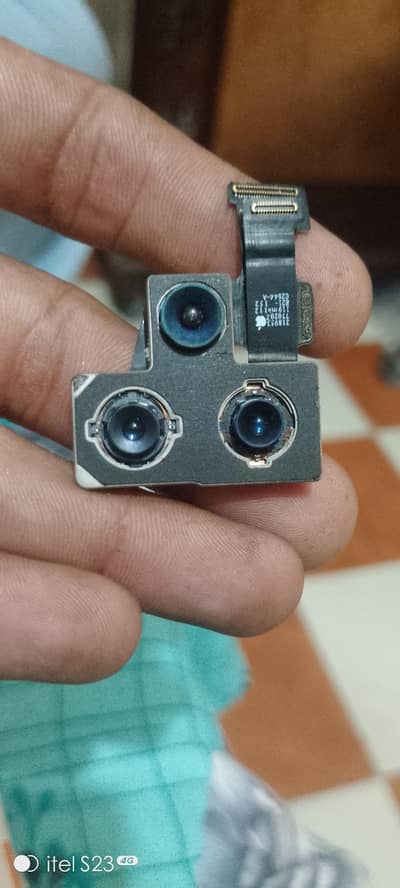 I phone 12 pro back cemras
