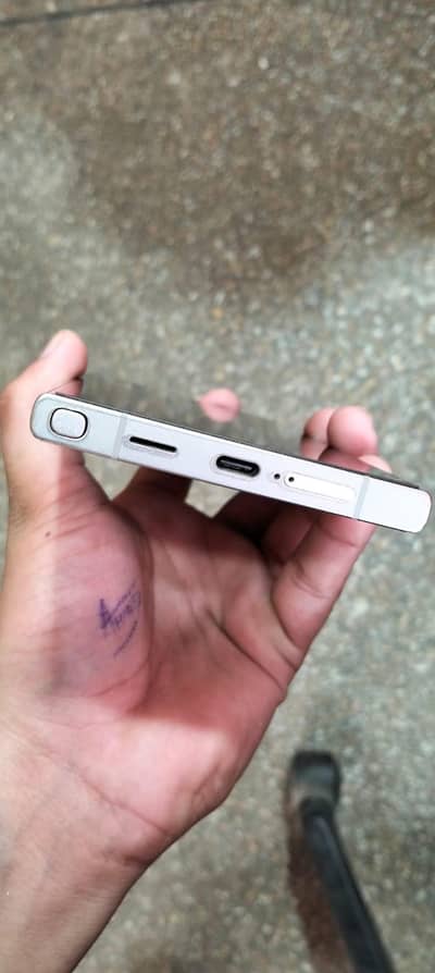 Samsung Mobile S24 Ultra Natural titanium