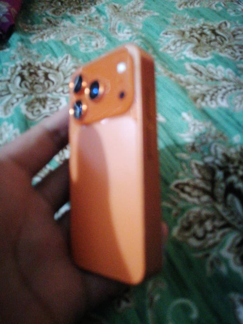 Apple iPhone 17 Pro Max 4