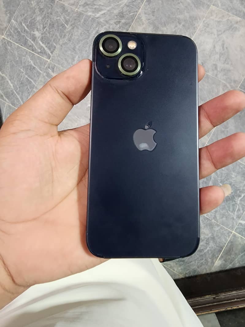 Apple iPhone 13 2