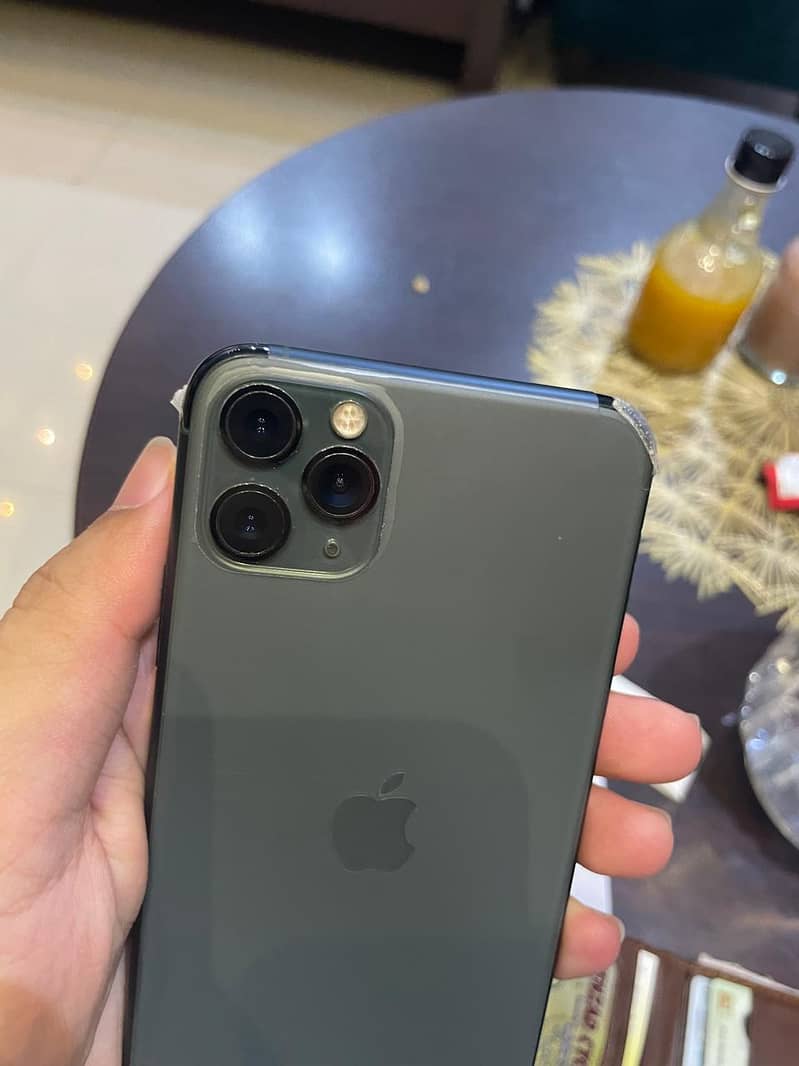 Apple iPhone 11 Pro Max 1