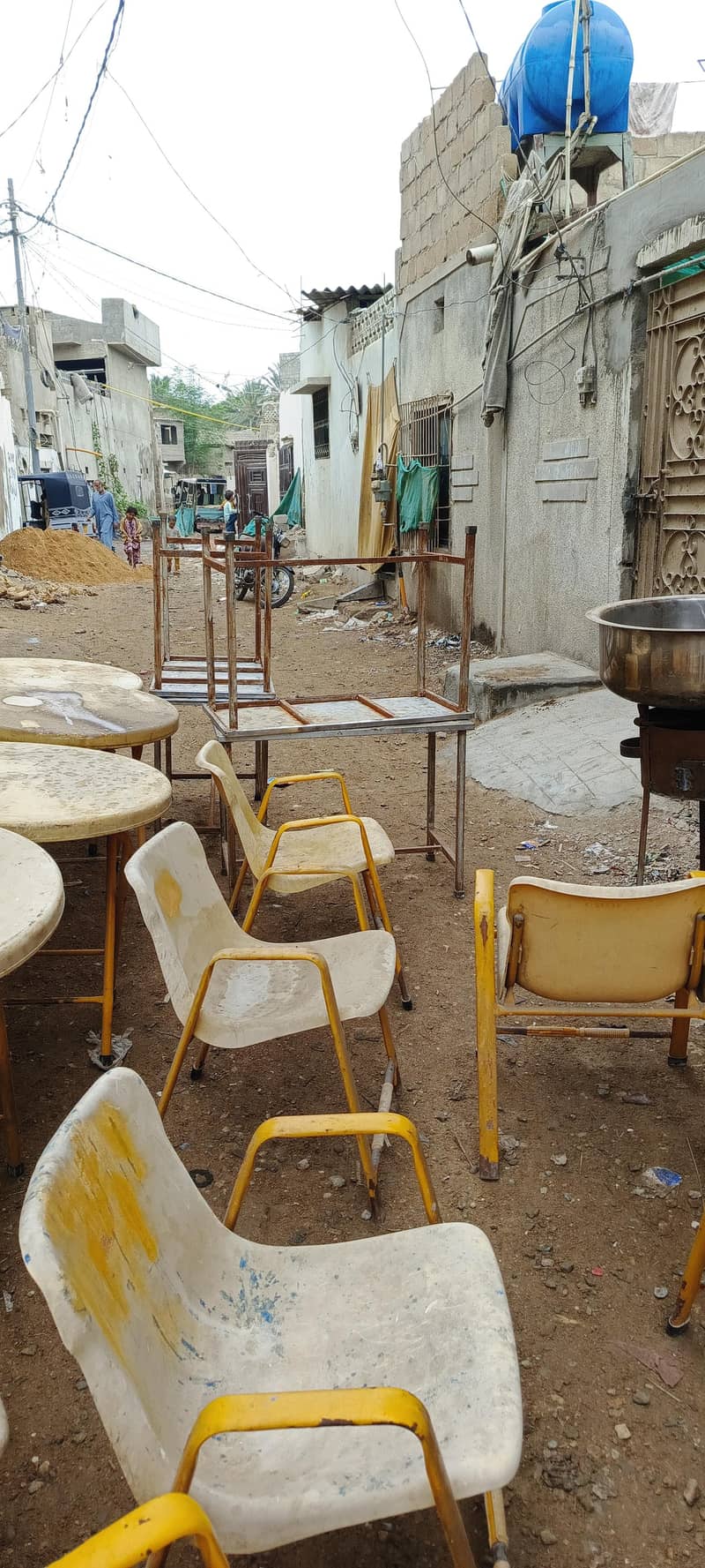 ہوٹل / ریسٹورنٹ کا مکمل سامان فروخت کے لیے دستیاب 3