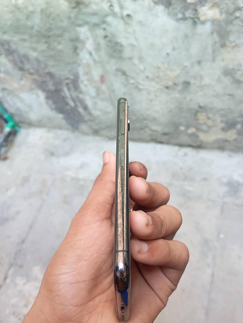 Apple iPhone X 2
