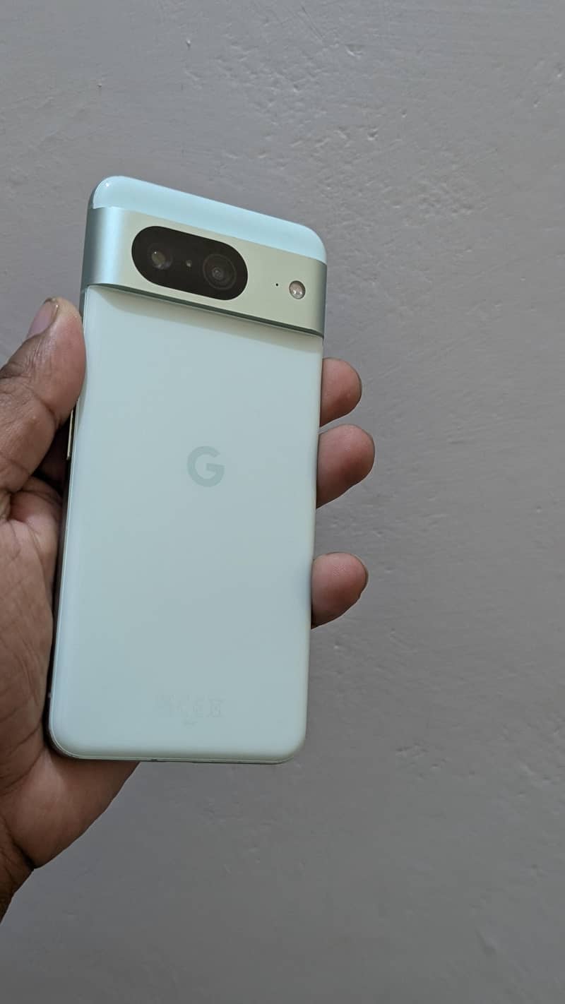 Google Pixel 8 7