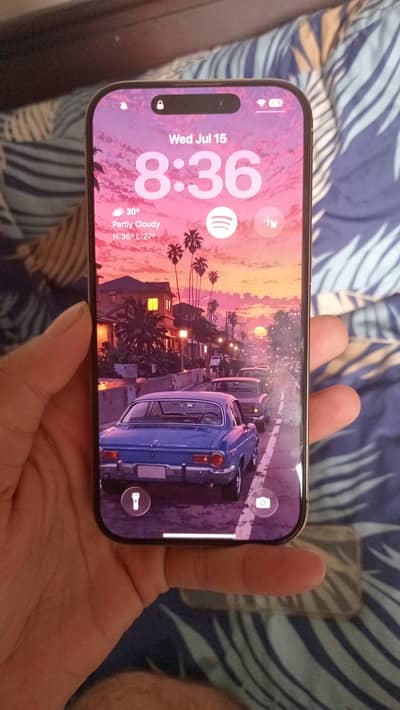 iphone 16 pro jv first hand use with original cable & box plus adopter