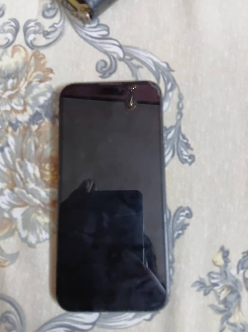 Apple iPhone 15 Pro Max 2