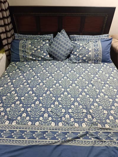 Wooden Bed in Good condition with mattress