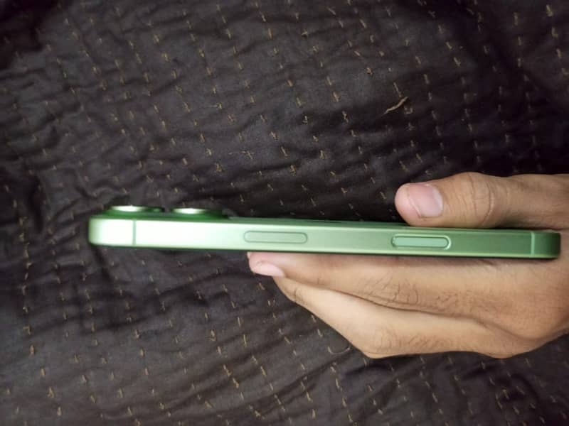 Apple iPhone 17 6