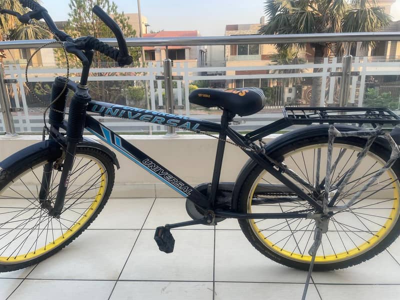 UNIVERSAL BICYCLE PERFECT CONDITION 1