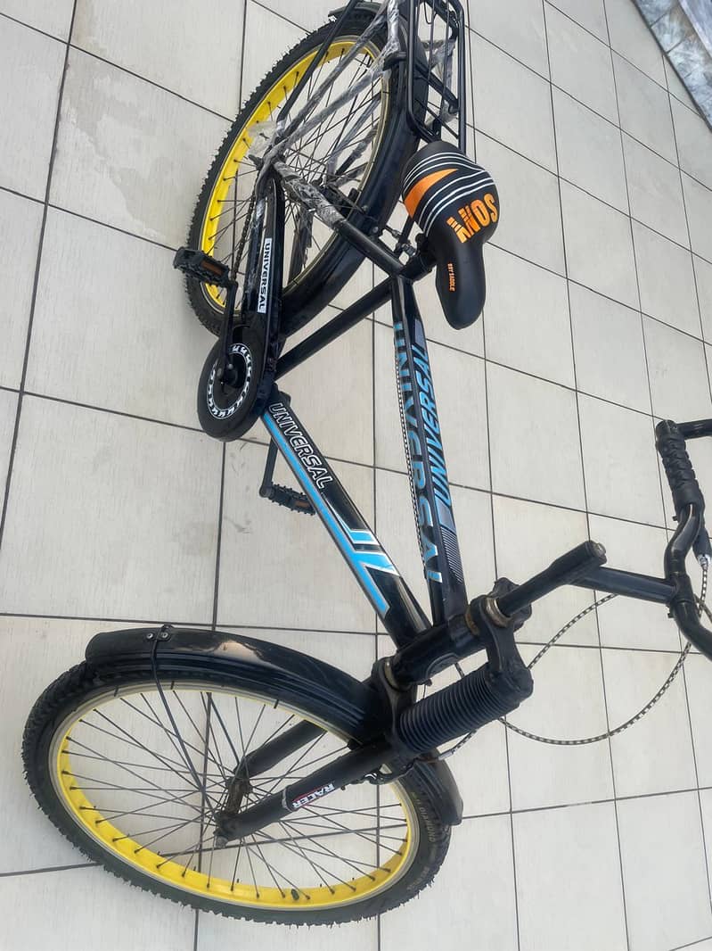 UNIVERSAL BICYCLE PERFECT CONDITION 3