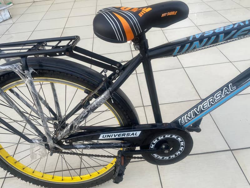 UNIVERSAL BICYCLE PERFECT CONDITION 4
