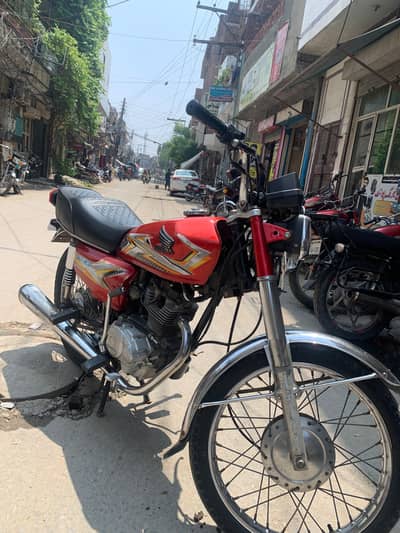 CG Honda125 urgent sale only serious buyer contect kara