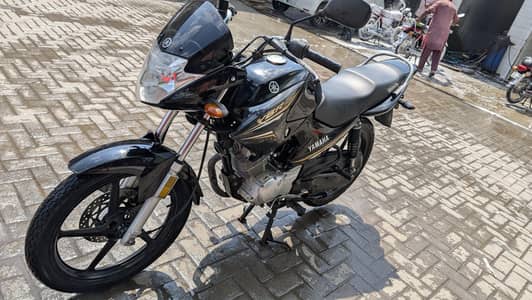 yamaha YBR 125 black