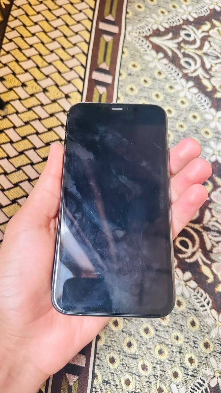 Apple iPhone 11 3