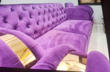Beautiful Brand new sofa set five piece