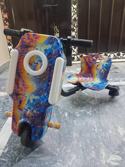 Kids Electric drift scooty|3 wheel go-kart style|Excellent condition