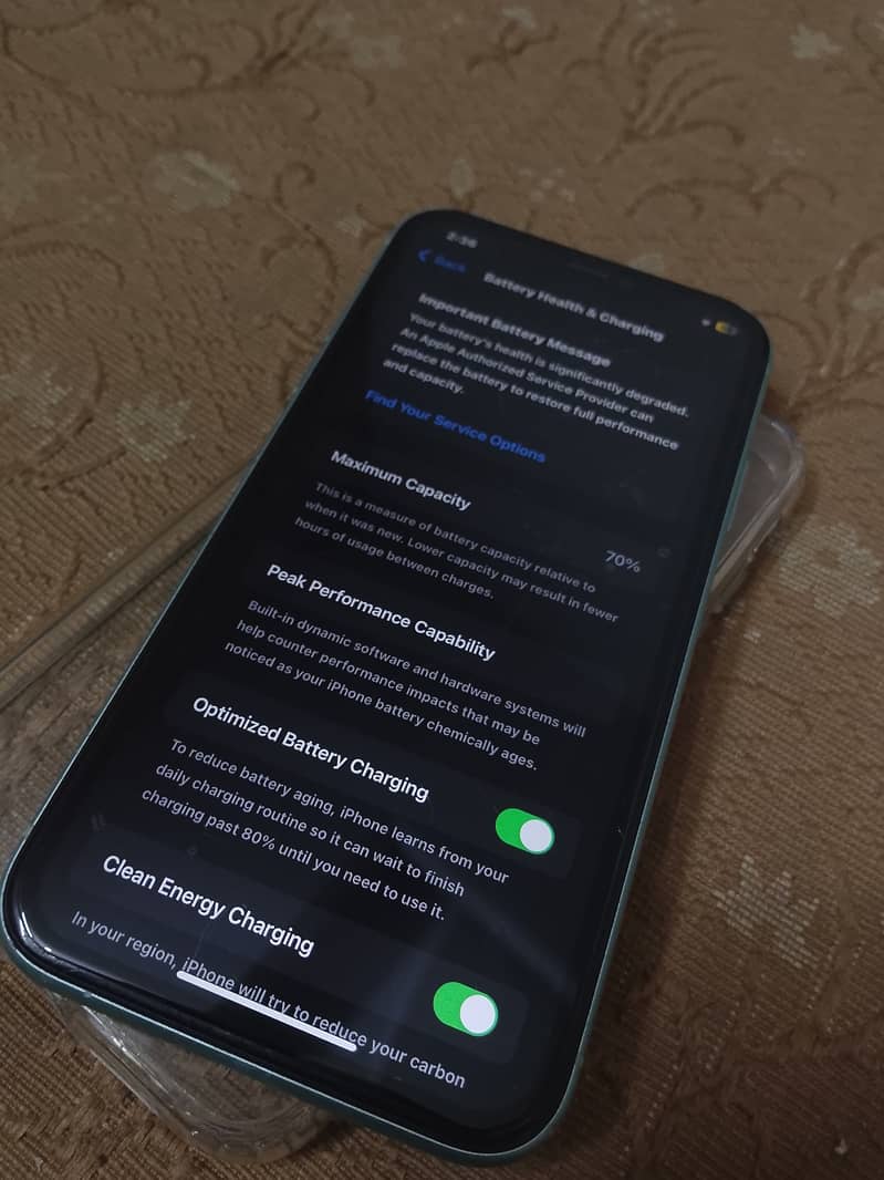 Apple iPhone 11 3