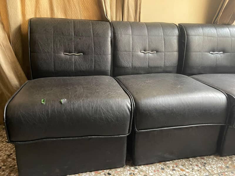 4 seater sofa 1