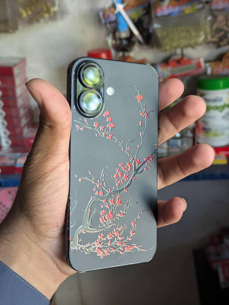 Apple iPhone 16 0