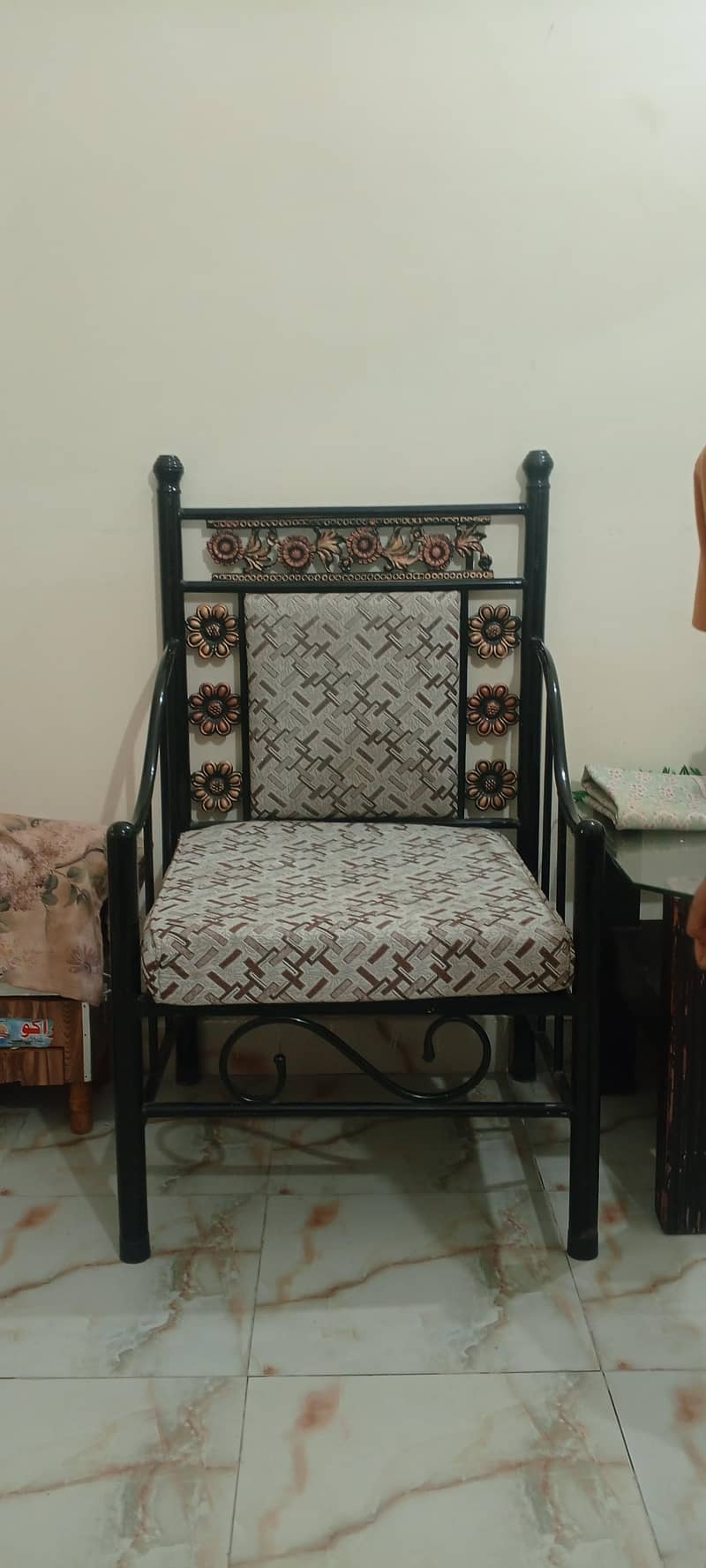 iron sofa 0
