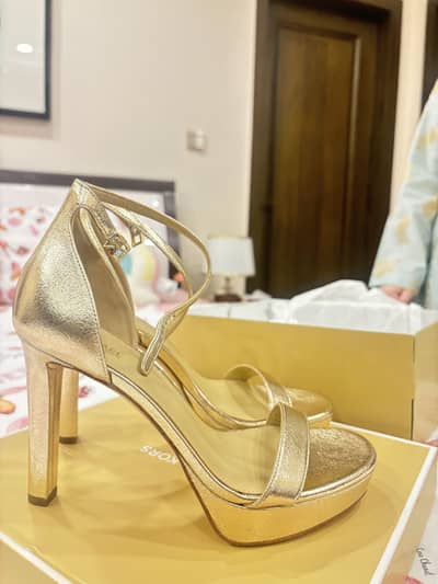 Micheal kors heels 100% original from USA