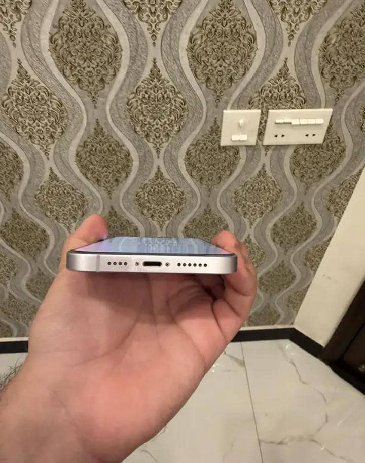 Apple iPhone 14 plus 1