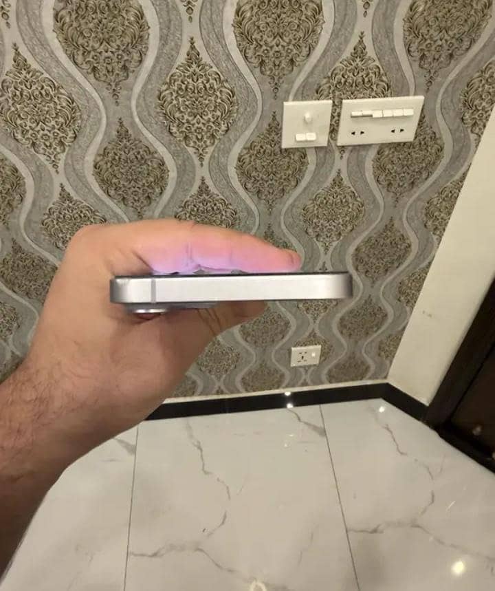 Apple iPhone 14 plus 2