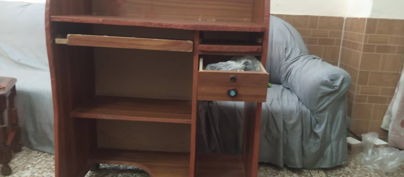Solid Wooden Study Desk | Computer Table | Good Condition 5