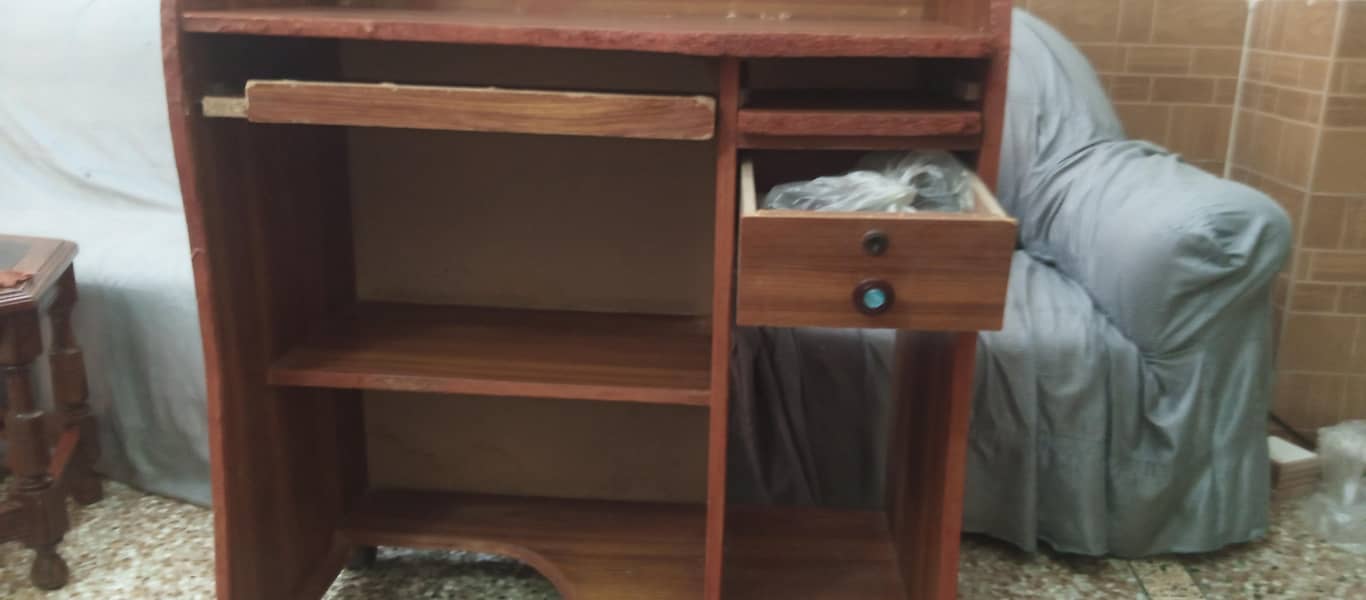 Solid Wooden Study Desk | Computer Table | Good Condition 6