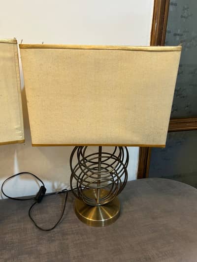 2 side table lamps