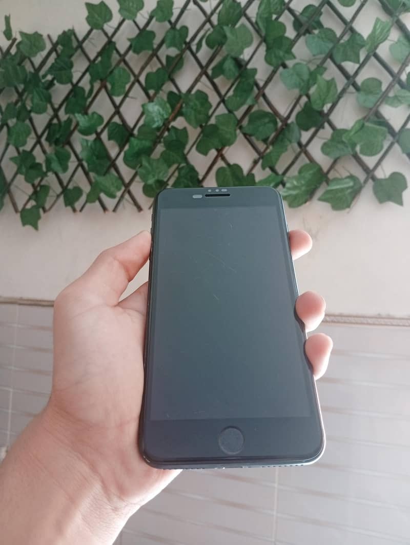 Apple iPhone 7 Plus 7