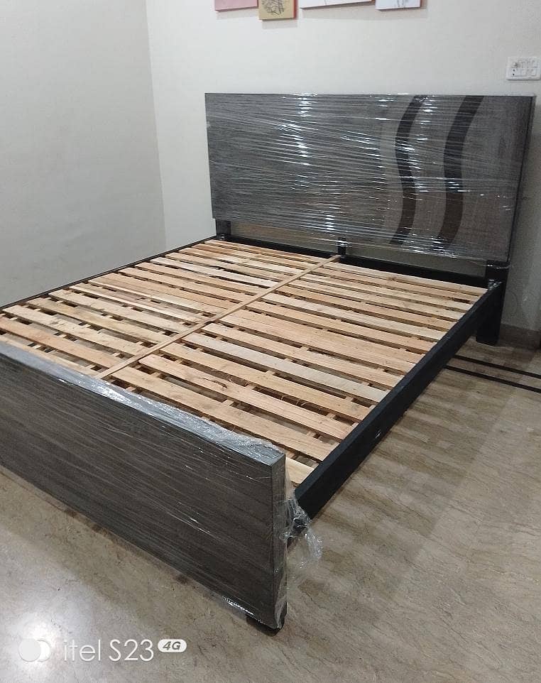 king size Double bed 13